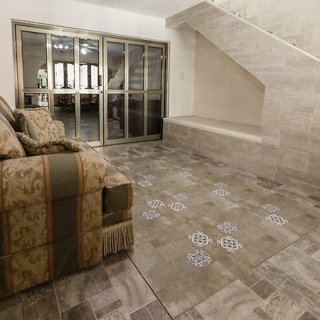 Suite Studio Serviced Apartments เมริดา ภายนอก รูปภาพ